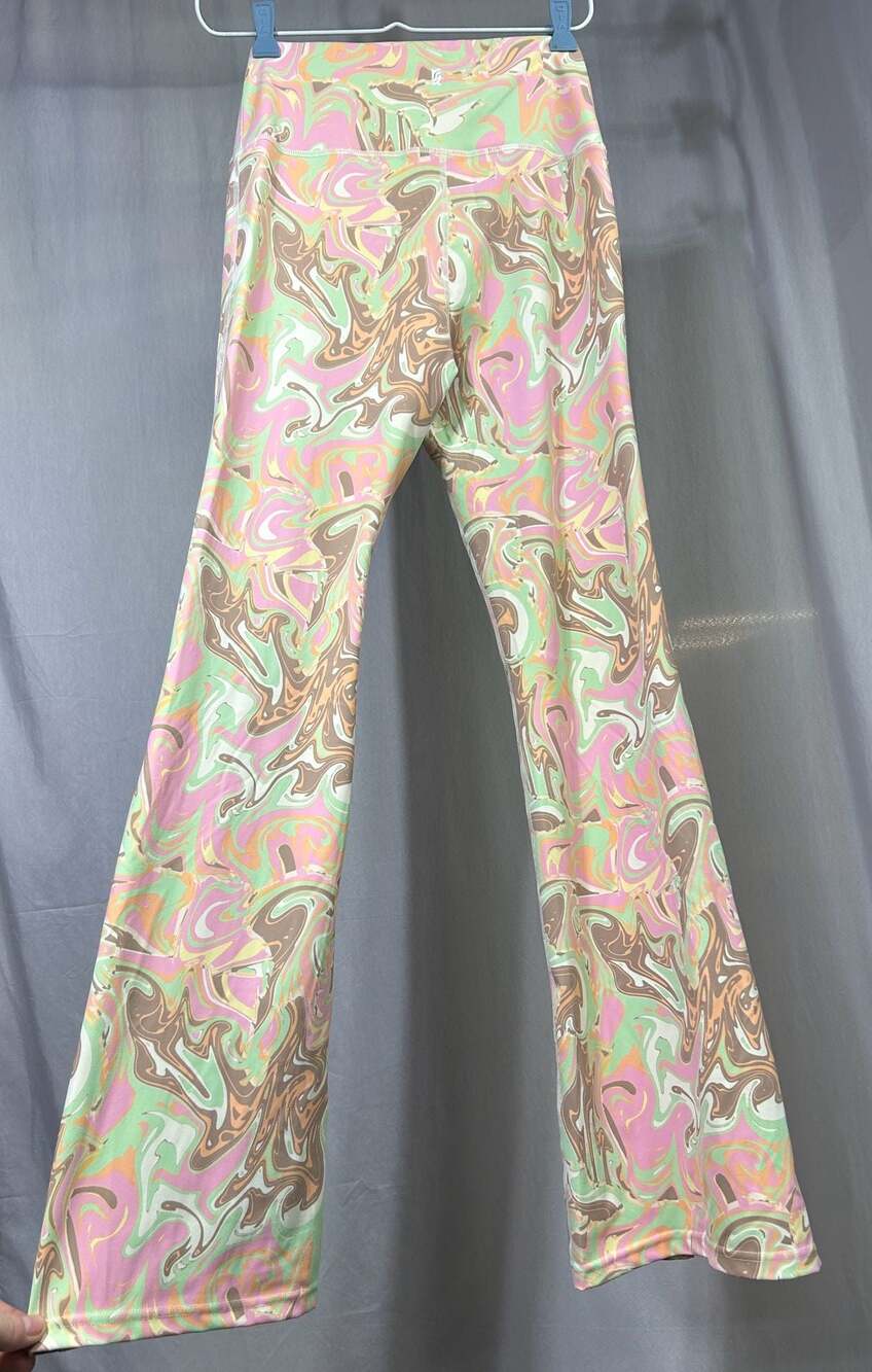 RSQ Women's Size S Swirl Print High Rise Split Hem Flare Leggings